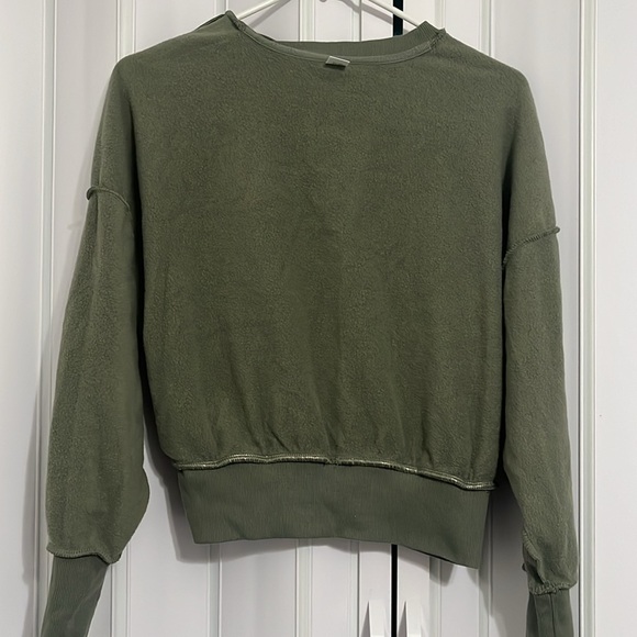 Old Navy preowned Teen XS loose fit green sweatshirt - Picture 3 of 4